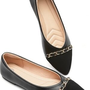 Chic Black and Gold Women's Flats